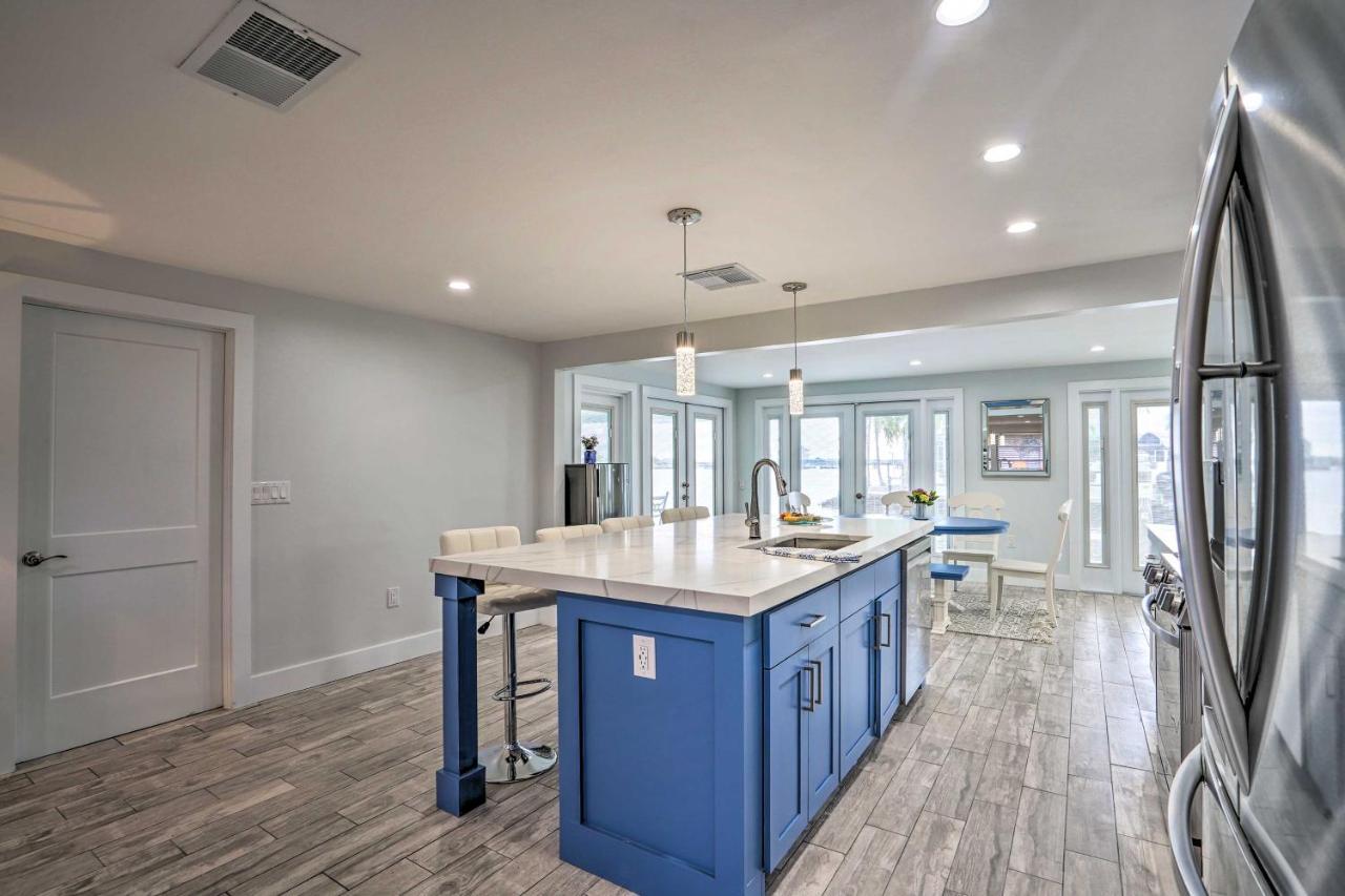 Waterfront Matlacha Home With Hot Tub And Grill! Bagian luar foto